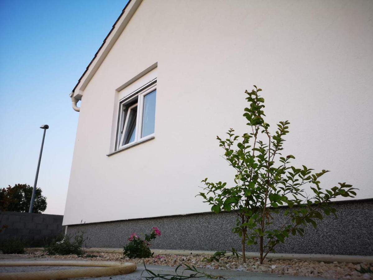 Holiday Home Visnja Nin Εξωτερικό φωτογραφία